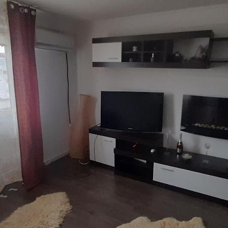 Apartament 2 Camere Deva Esterno foto